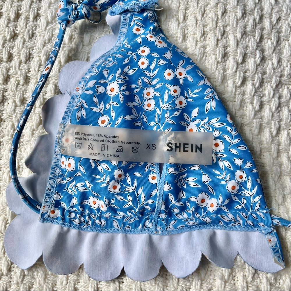 Floral Ruffle Bikini Set - Picture 5 of 9